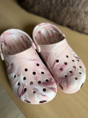 CROCS Kids Pink Marble Sandals